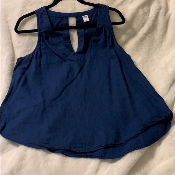 Top - Picture 1 of 2